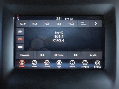 Used 2019 Jeep Cherokee Latitude Plus AWD/4WD image 25