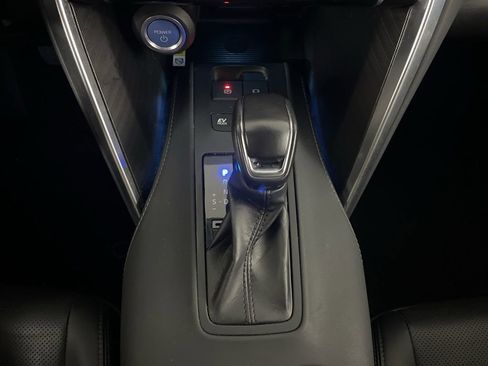 Used 2022 Toyota Venza Limited image 71