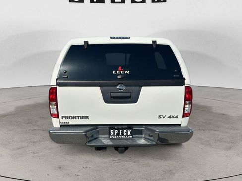 Used 2016 Nissan Frontier SV AWD/4WD image 4