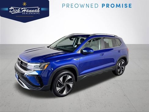 Certified 2024 Volkswagen Taos SE w/ Panoramic Sunroof Package image 1