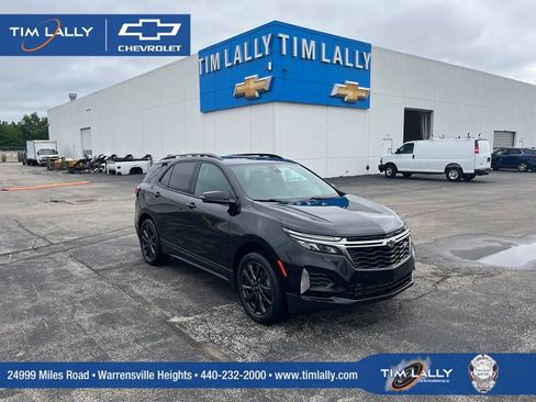 Used 2023 Chevrolet Equinox RS w/ RS Leather Package AWD/4WD image 1