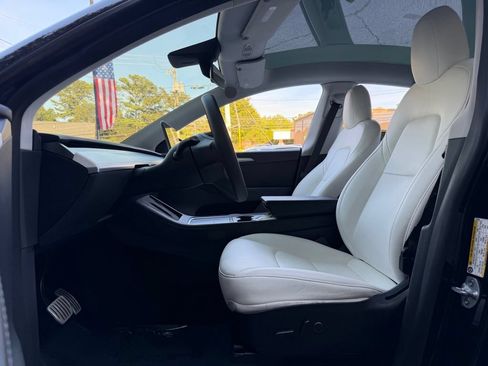 Used 2022 Tesla Model Y Performance AWD/4WD image 25