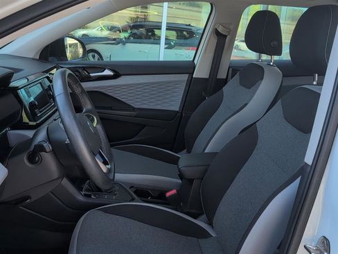 Used 2023 Volkswagen Taos S image 13