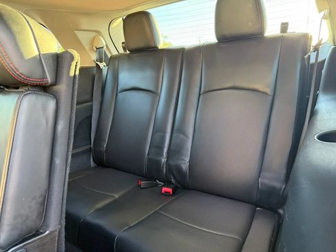 Used 2015 Dodge Journey R/T w/ Flexible Seating Group FWD image 14