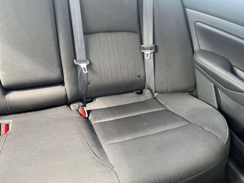 Used 2025 Nissan Altima 2.5 SV FWD image 37