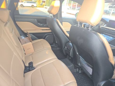 Used 2021 Lincoln Corsair Reserve w/ Equipment Group 201A AWD/4WD image 4