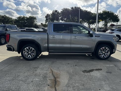 Used 2025 GMC Sierra 1500 Denali w/ Denali Reserve Package AWD/4WD image 7