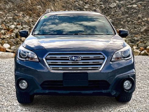 Used 2017 Subaru Outback 2.5i Premium image 3