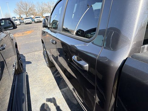 Used 2023 RAM 1500 Laramie image 11