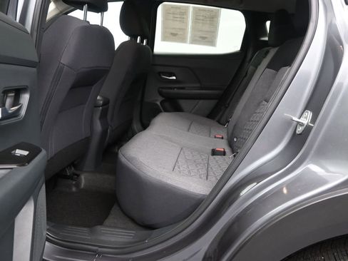 Used 2025 Nissan Kicks SV image 15