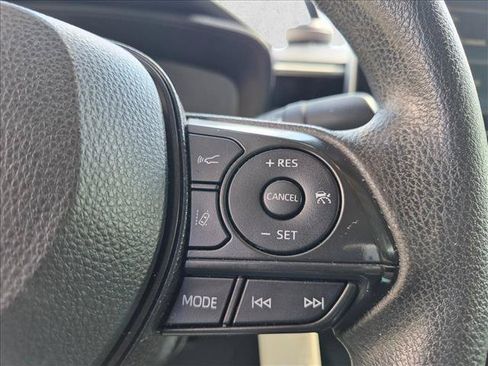 Used 2020 Toyota Corolla LE FWD image 15