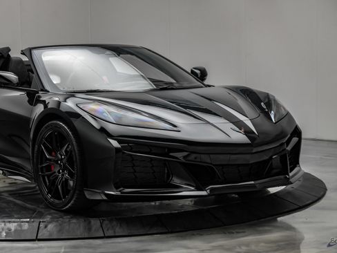 Used 2026 Chevrolet Corvette Z06 RWD image 34