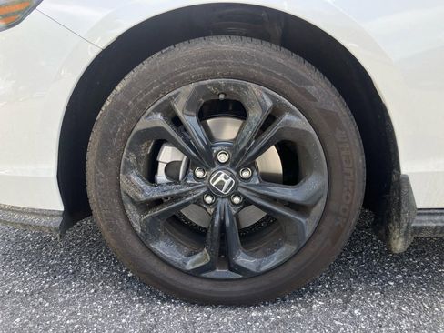 Certified 2025 Honda Accord SE image 31