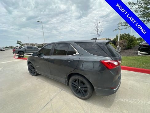 Used 2021 Chevrolet Equinox LT FWD image 2