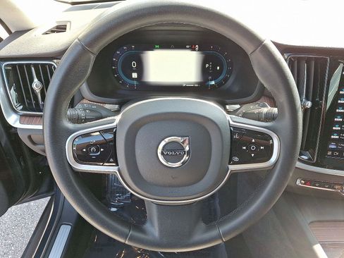 Certified 2023 Volvo V60 B5 Cross Country Plus image 19