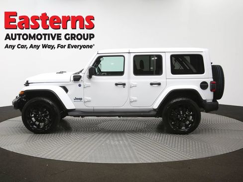 Used 2025 Jeep Wrangler Unlimited Sahara AWD/4WD image 60