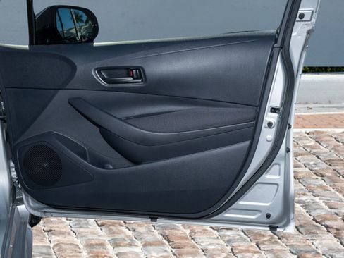 Used 2025 Toyota Corolla LE image 12