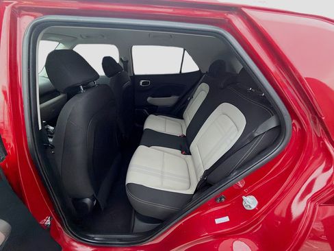 Used 2021 Hyundai Venue SEL FWD image 20