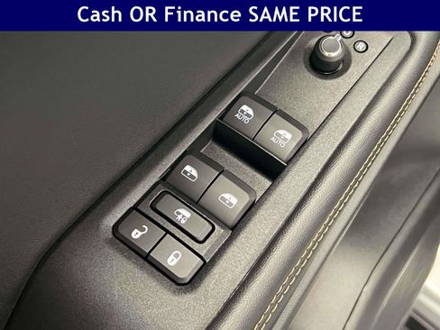 Used 2026 Jeep Cherokee Limited AWD/4WD image 17