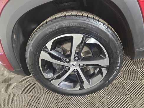 Certified 2024 Chevrolet Trax RS image 32