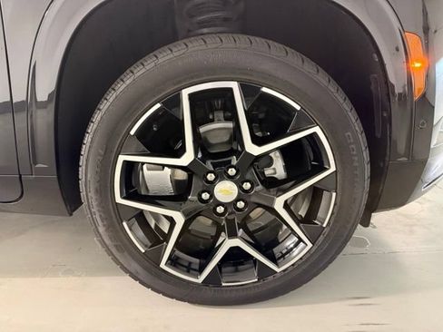 Used 2026 Chevrolet Traverse High Country w/ LPO, Floor Liner Package AWD/4WD image 36