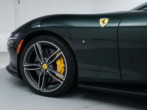 Certified 2025 Ferrari Roma Spider RWD image 17