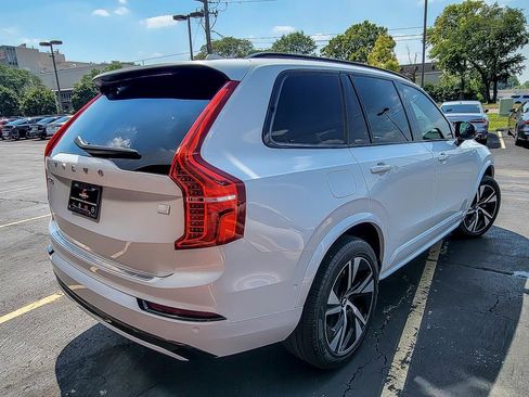 Used 2022 Volvo XC90 T8 R-Design w/ Advanced Package image 7