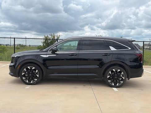 Used 2024 Kia Sorento SX FWD image 6