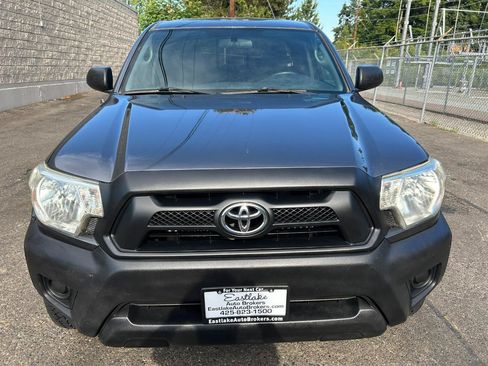Used 2013 Toyota Tacoma 4x4 Access Cab w/ Convenience Pkg image 2