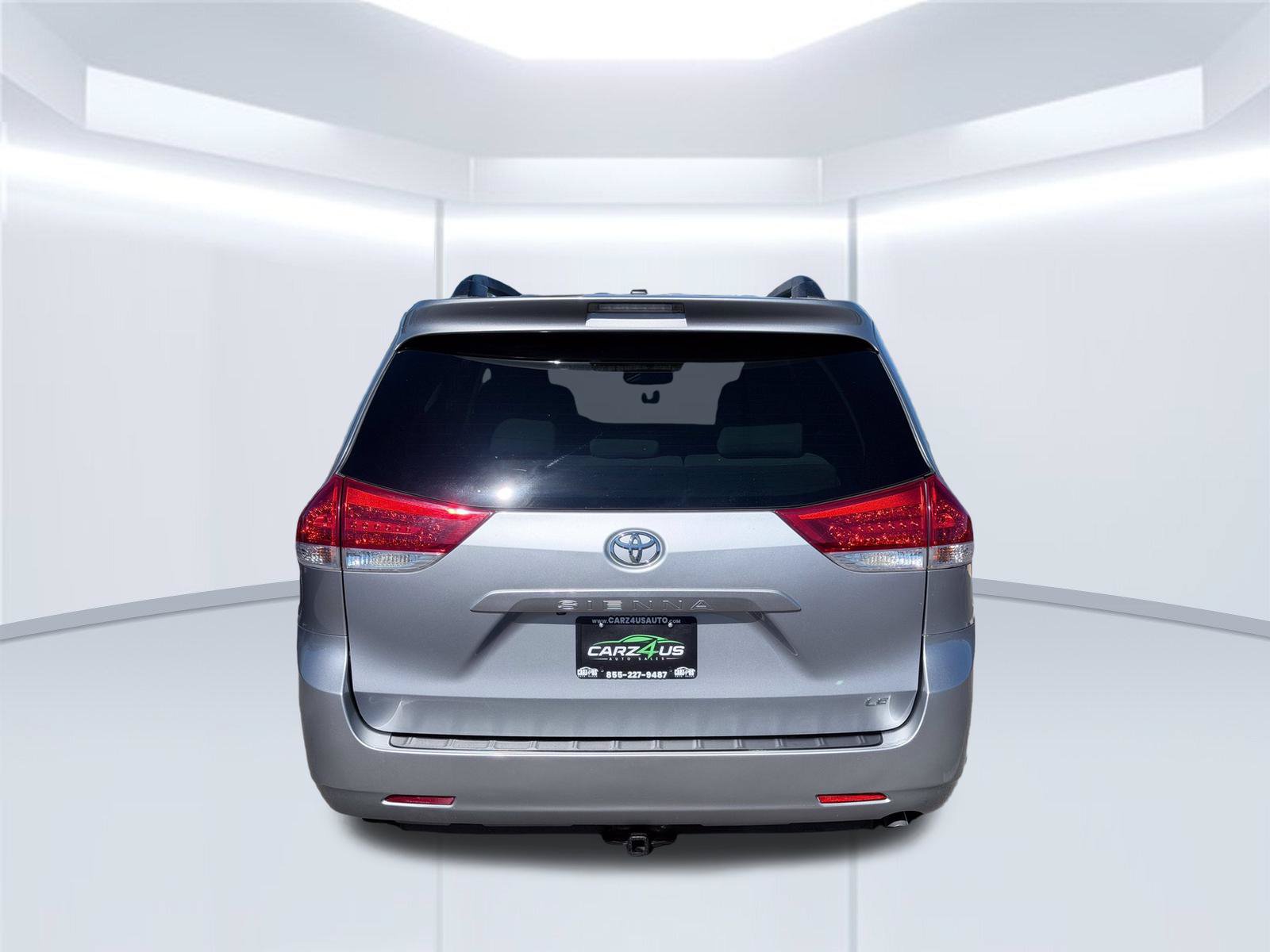 Used 2011 Toyota Sienna LE FWD image 6