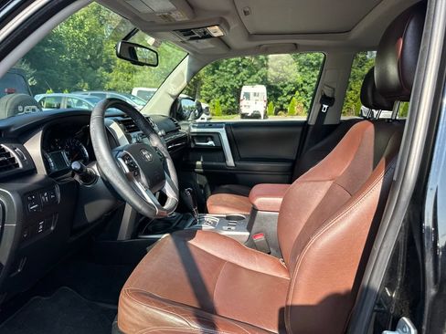 Used 2015 Toyota 4Runner Limited AWD/4WD image 10