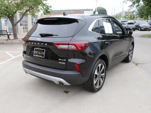 Used 2023 Ford Escape Platinum AWD/4WD image 6