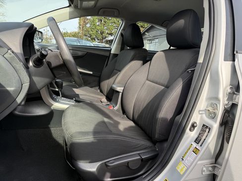 Used 2013 Toyota Corolla S Special Edition image 9