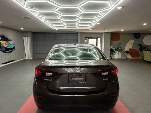 Used 2017 MAZDA MAZDA3 Grand Touring FWD image 5