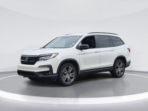 Used 2022 Honda Pilot Sport image 1