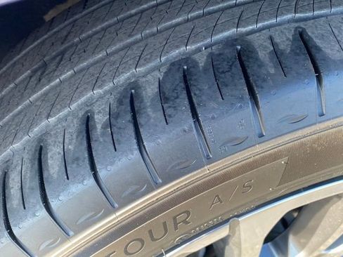 Used 2023 GMC Acadia Denali w/ Denali Ultimate Package image 26