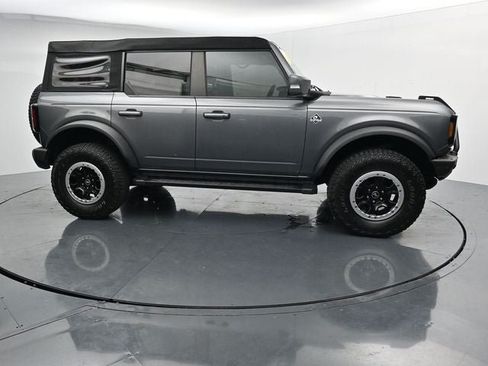 Certified 2023 Ford Bronco Outer Banks w/ Sasquatch Package AWD/4WD image 12