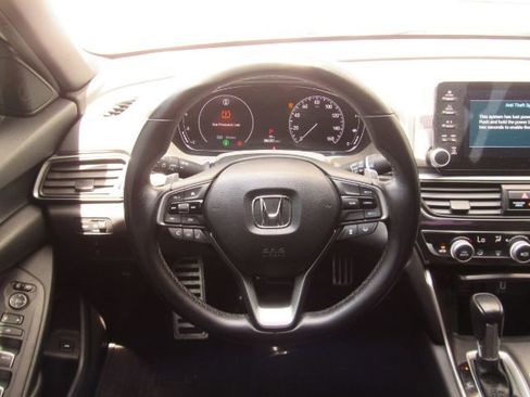 Used 2019 Honda Accord Sport image 3