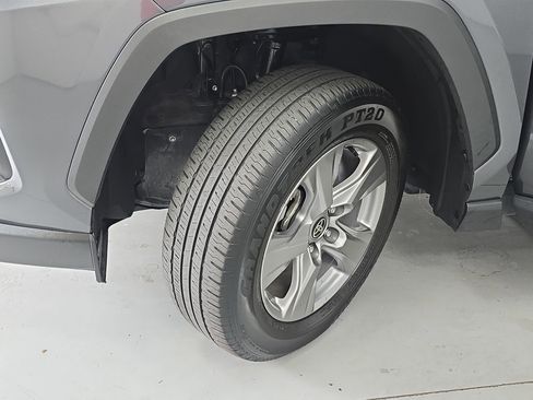 Used 2023 Toyota RAV4 XLE w/ Convenience Package FWD image 32
