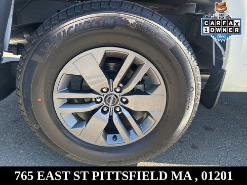 Used 2025 Nissan Frontier SV image 23