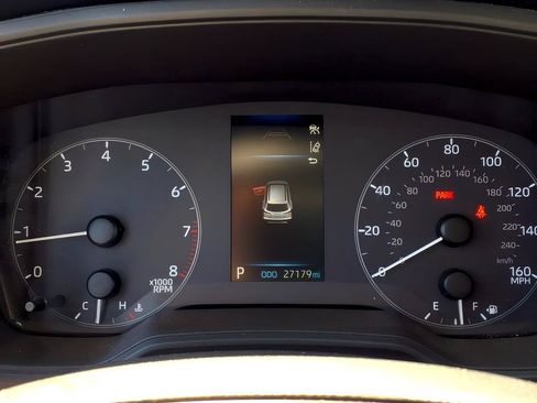 Used 2023 Toyota Corolla Cross L FWD image 30