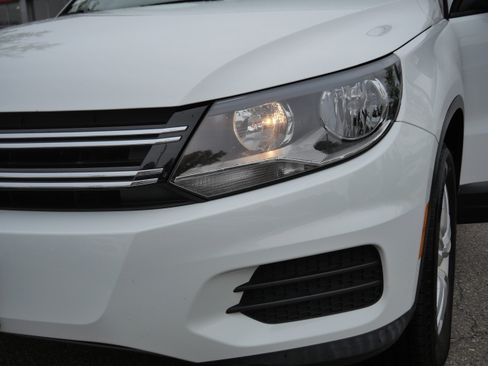 Used 2017 Volkswagen Tiguan S AWD/4WD image 16