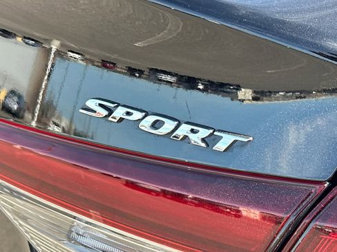 Certified 2025 Honda Civic Sport image 31