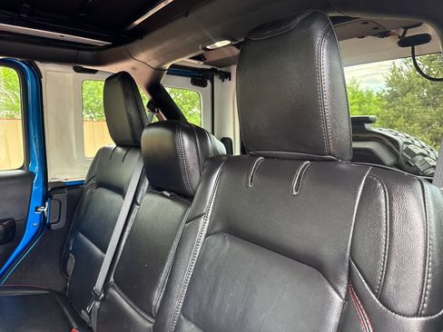 Used 2021 Jeep Wrangler Unlimited Rubicon AWD/4WD image 22