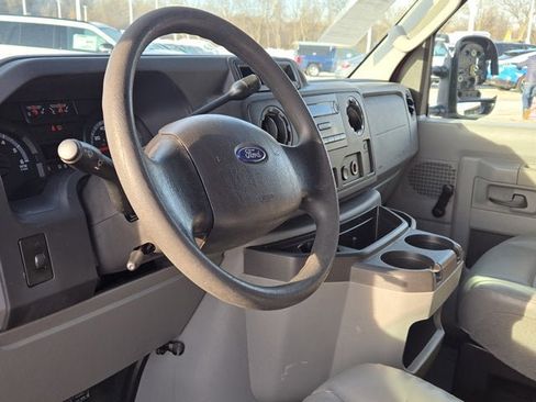 Used 2011 Ford E-250 and Econoline 250 image 17