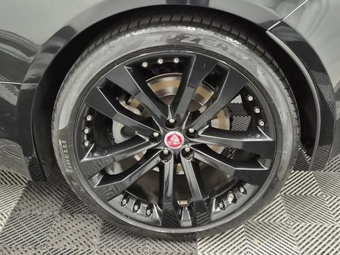 Used 2020 Jaguar F-TYPE Coupe image 10