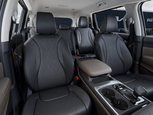 New 2026 Kia Carnival EX image 15