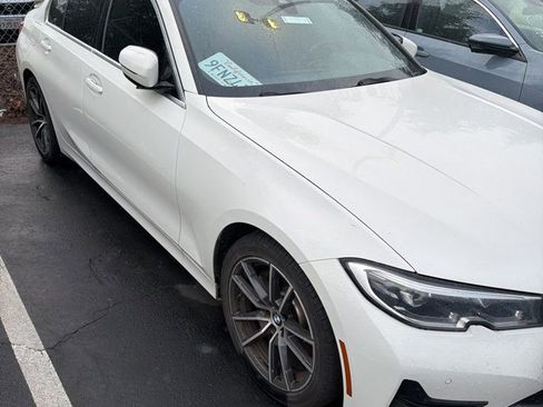 Used 2020 BMW 330i Sedan w/ Convenience Package RWD image 3