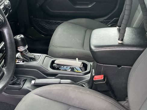 Used 2020 Jeep Wrangler Unlimited Sport image 20