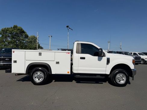 Used 2021 Ford F250 XL w/ Power Equipment Group AWD/4WD image 2